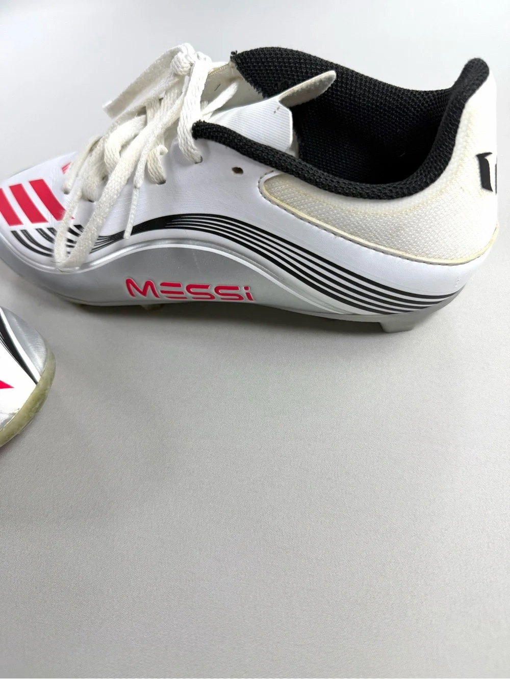 Adidas F50 Messi Soccer Cleats White Silver Red FG Size 6